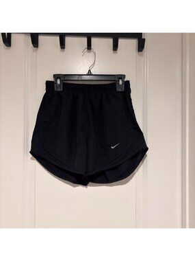 Black Nike Dri-Fit running shorts #running #athleticwear #fitness